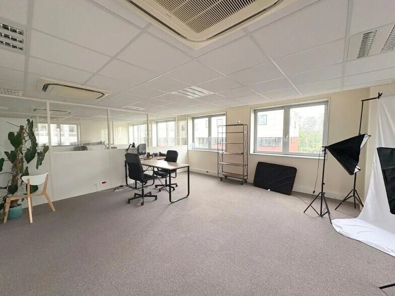 60 Route De Sartrouville, Le Pecq for lease - Building Photo - Image 3 of 51