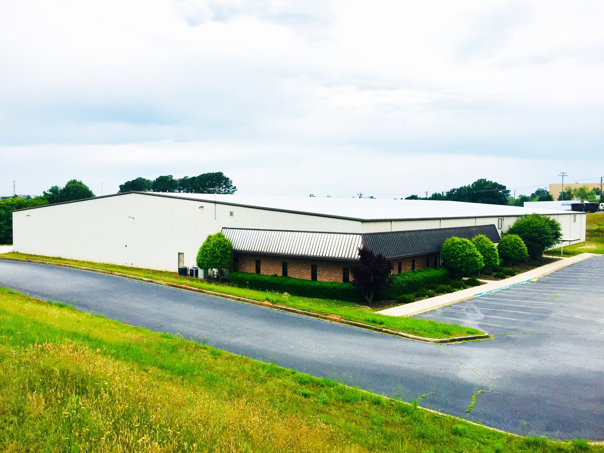 2 Shelter Dr, Greer, SC for lease Primary Photo- Image 1 of 12