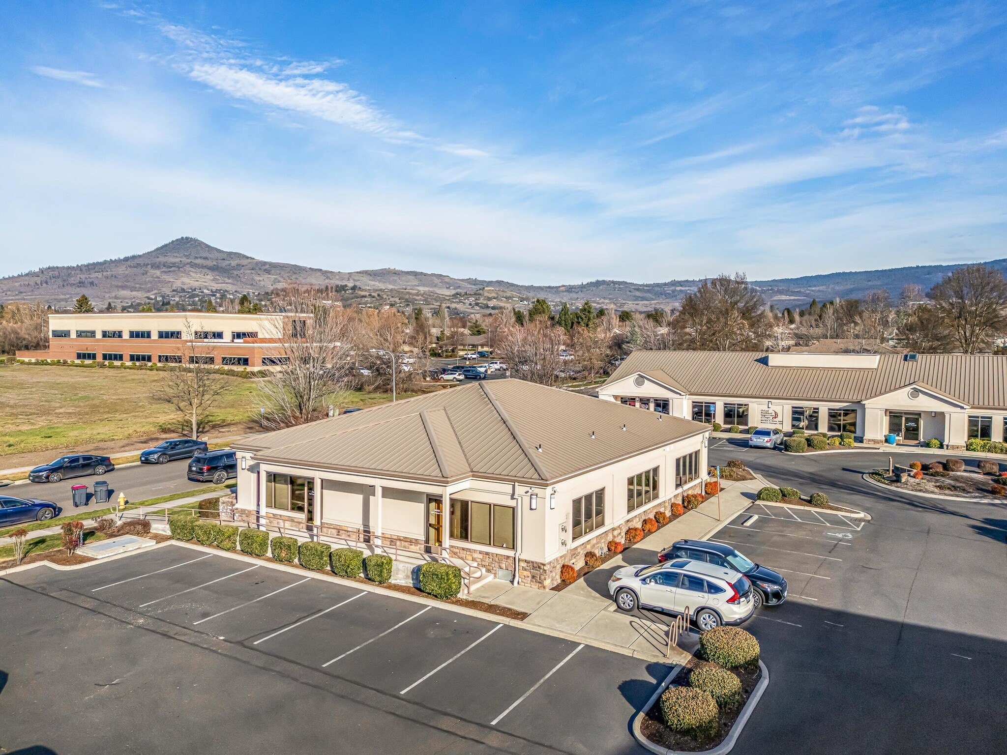 3144 State St, Medford, OR for lease Interior Photo- Image 1 of 36