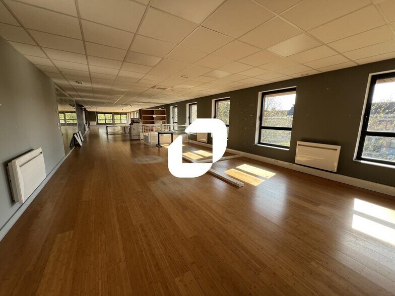 435 Rue De Marquette, Wambrechies for lease - Interior Photo - Image 2 of 30