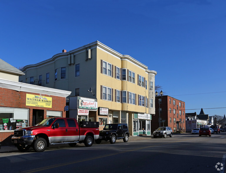 699-709 Moody St, Waltham, MA for lease - Building Photo - Image 2 of 3