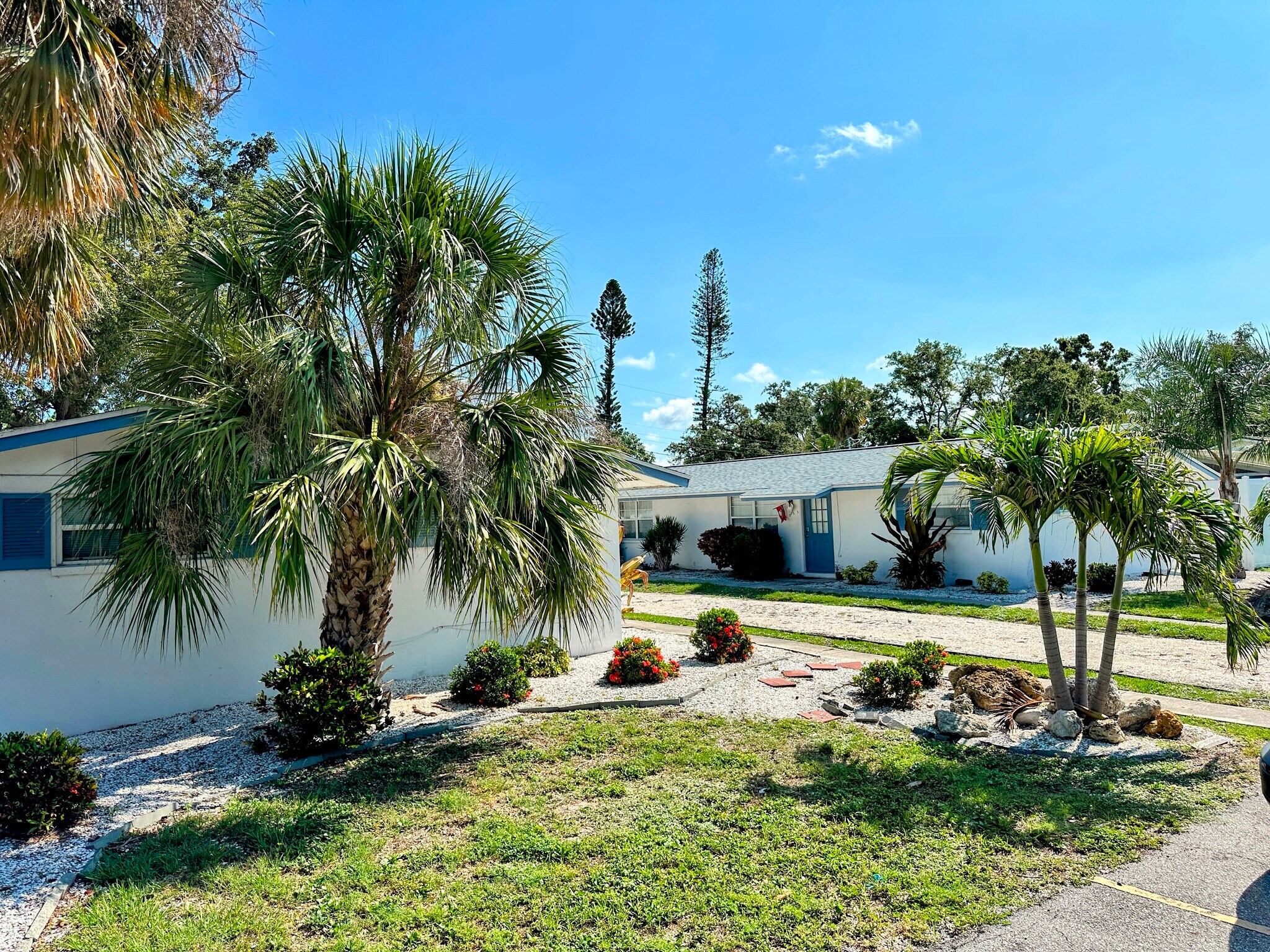 2029 Sandrala Dr, Sarasota, FL à vendre Photo du bâtiment- Image 1 de 1