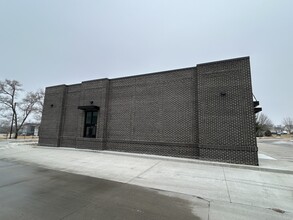 1010 Tyler St, Polk City, IA à louer Photo intérieure- Image 2 de 4