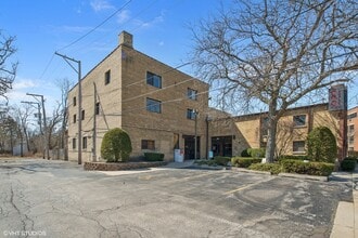 660 LaSalle Pl, Highland Park, IL for lease Building Photo- Image 2 of 28