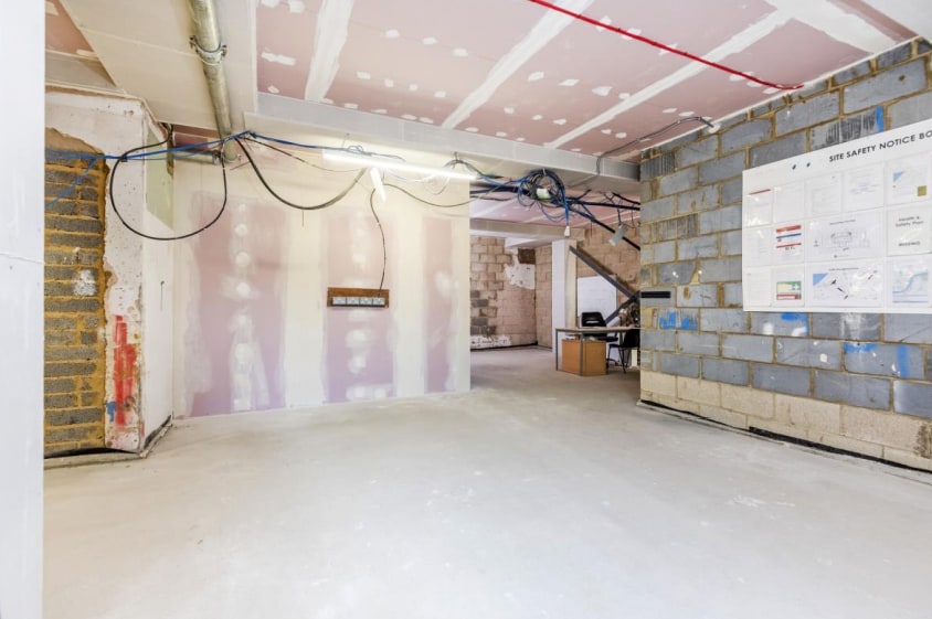 56 Chatfield Rd, London, LND SW11 3UL - Unit 1 - - Interior Photo - Image 2 of 2