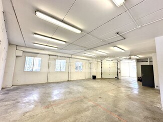 Plus de détails pour Local d'activités à louer