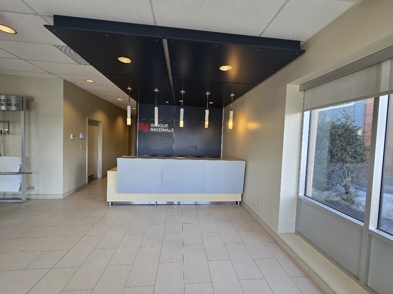 218-220 Boul Labelle, Rosemère, QC for lease - Building Photo - Image 3 of 10