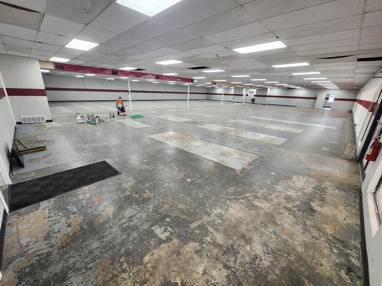 732 W Kennedale Pky, Kennedale, TX for lease - Building Photo - Image 2 of 9