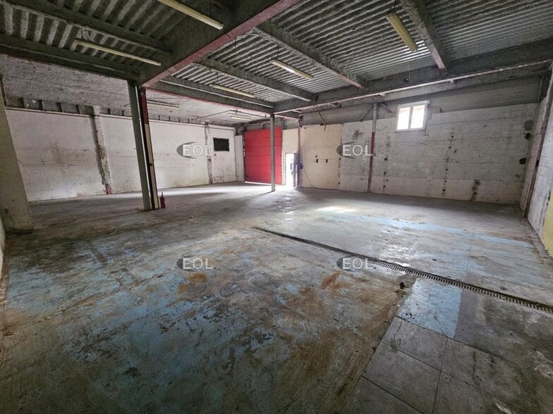 Industrial in Choisy-le-Roi for lease - Interior Photo - Image 2 of 12