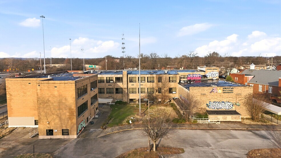 4205 Dixie Hwy, Louisville, KY à vendre - Photo principale - Image 1 de 13