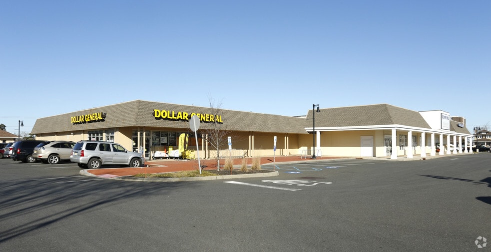 801-831 Belmar Plz, Belmar, NJ for lease - Building Photo - Image 2 of 3