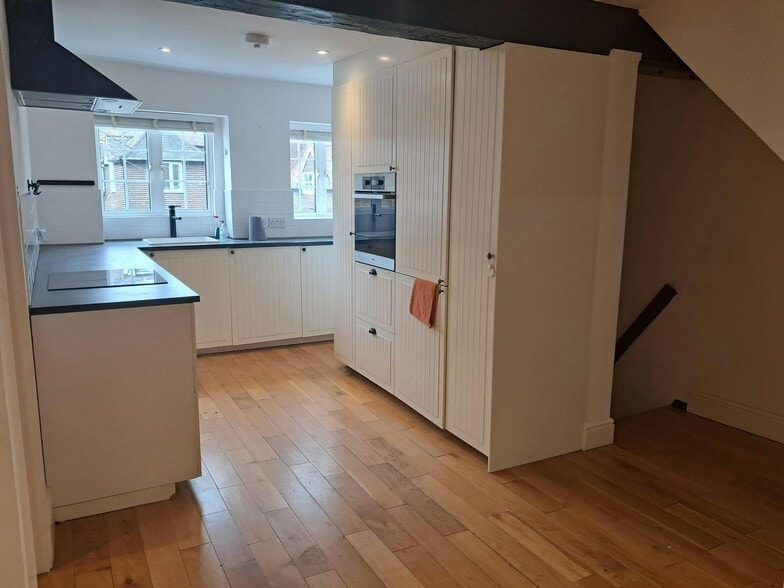 Park St, Slough for sale - Interior Photo - Image 3 of 6
