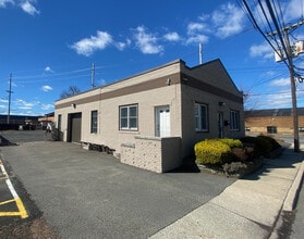 500 W Commercial Ave, Moonachie, NJ for lease Building Photo- Image 1 of 7