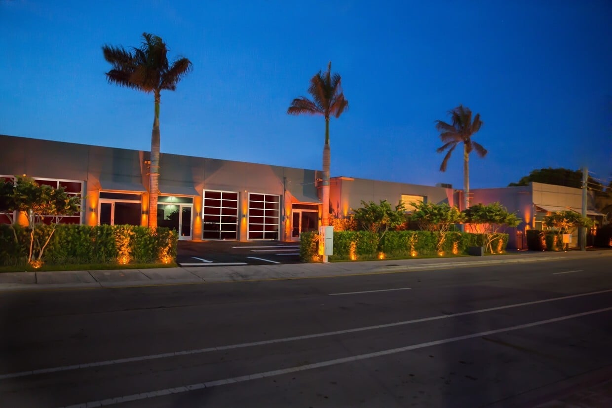 263 NE 61st St, Miami, FL for lease Primary Photo- Image 1 of 14