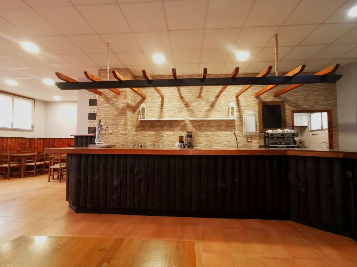 Retail in Vigo for sale Building Photo- Image 1 of 25