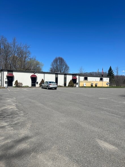 120 Drummond Ave, Waterville, ME à vendre - Photo du bâtiment - Image 1 de 40