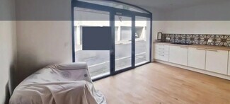 Plus de détails pour Commerce de détail à louer