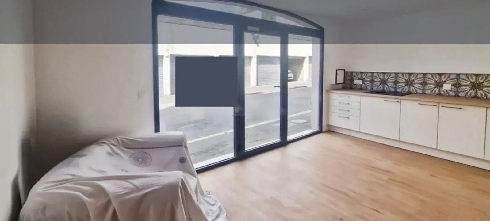 Commerce de détail dans Lagny-sur-Marne à louer Photo intérieure- Image 1 de 5