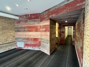 1434 W Montrose Ave, Chicago, IL for lease Building Photo- Image 2 of 8