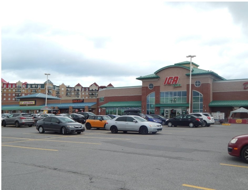 232 Rue Saint-Charles, Ste-Thérèse, QC for sale Primary Photo- Image 1 of 1