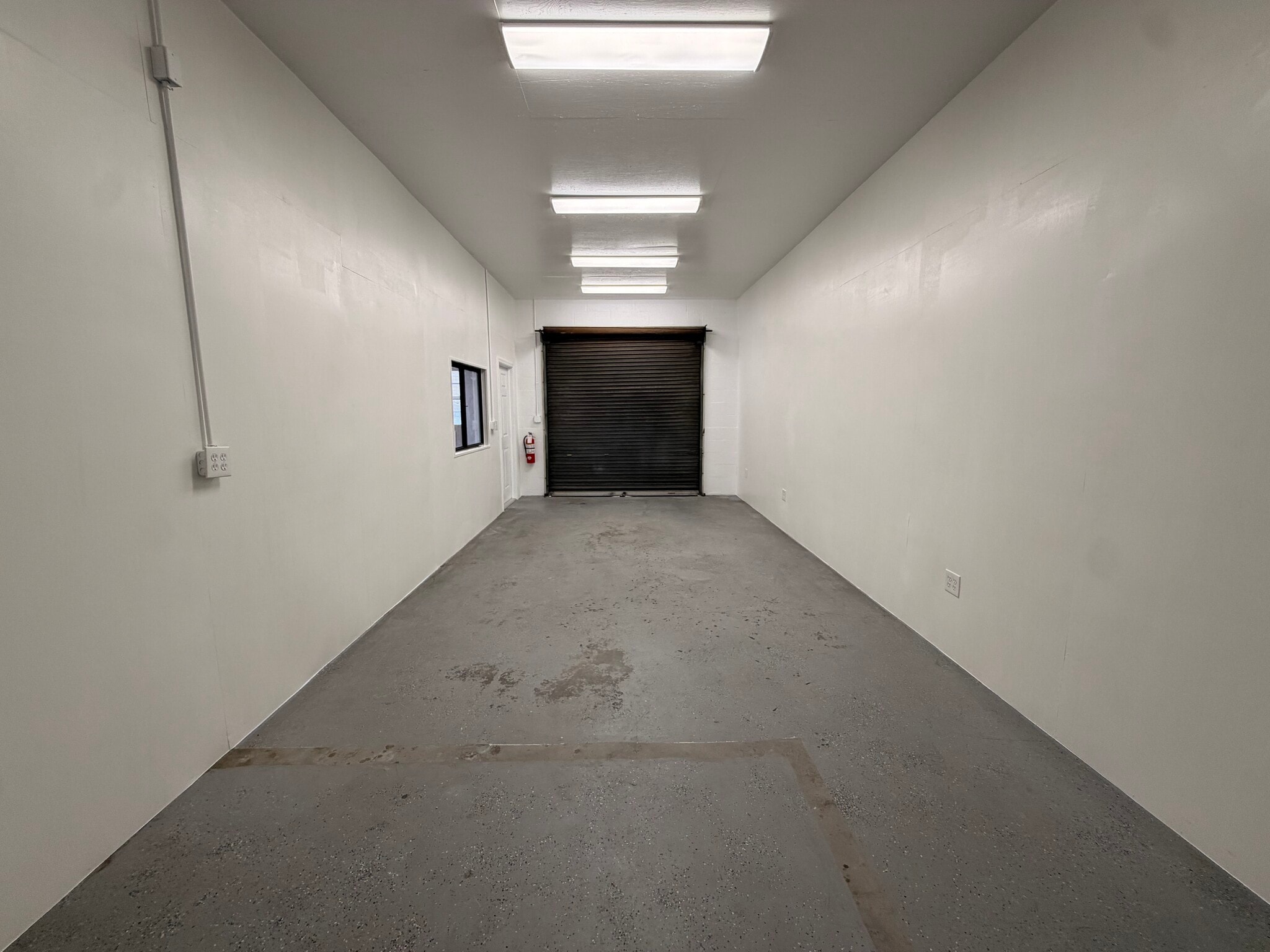511 Herbert St, Port Orange, FL for lease Interior Photo- Image 1 of 6