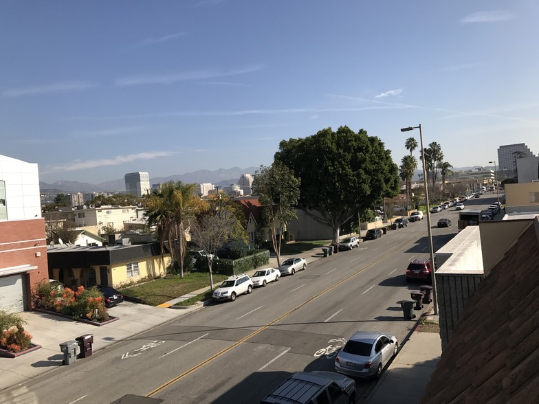 644 W Broadway, Glendale, CA for lease - Building Photo - Image 3 of 9