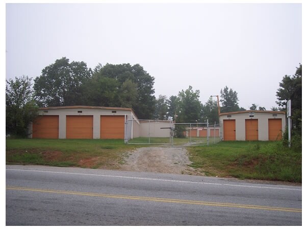 7019 Ball Park Rd, Thomasville, NC à louer - Photo du bâtiment - Image 3 de 4
