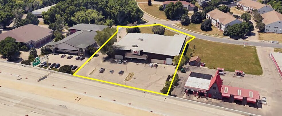 5350 King James Way, Fitchburg, WI à louer - Photo du bâtiment - Image 2 de 7