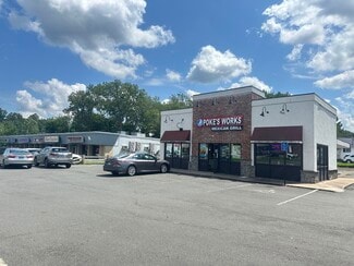 Plus de détails pour 838 Farmington Ave, Bristol, CT - Commerce de détail à vendre