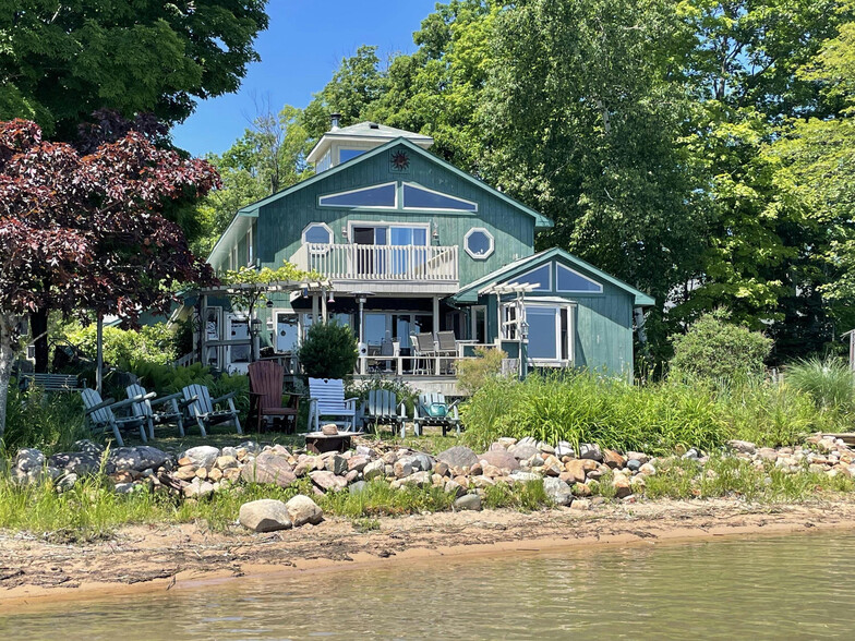 12427 S Homestead Rd, Sault Sainte Marie, MI à vendre - Photo du bâtiment - Image 2 de 3