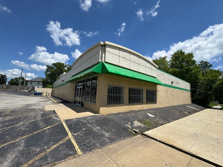 600 S Springmill St, Mansfield, OH à louer - Photo du bâtiment - Image 1 de 3