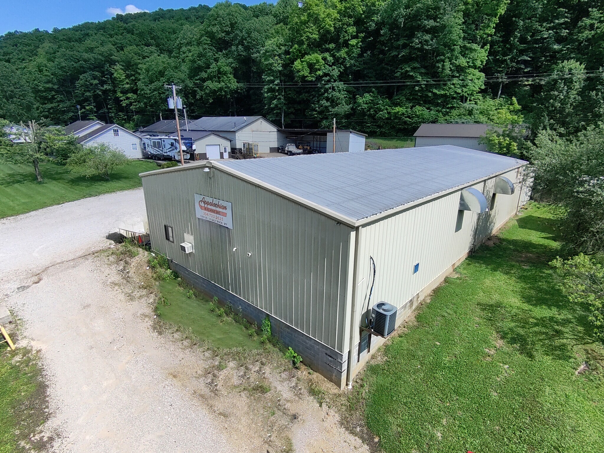 5393 Route 10, Salt Rock, WV à vendre Photo principale- Image 1 de 1