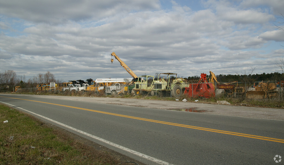 8380 Richfood Rd, Mechanicsville, VA for lease - Primary Photo - Image 1 of 1