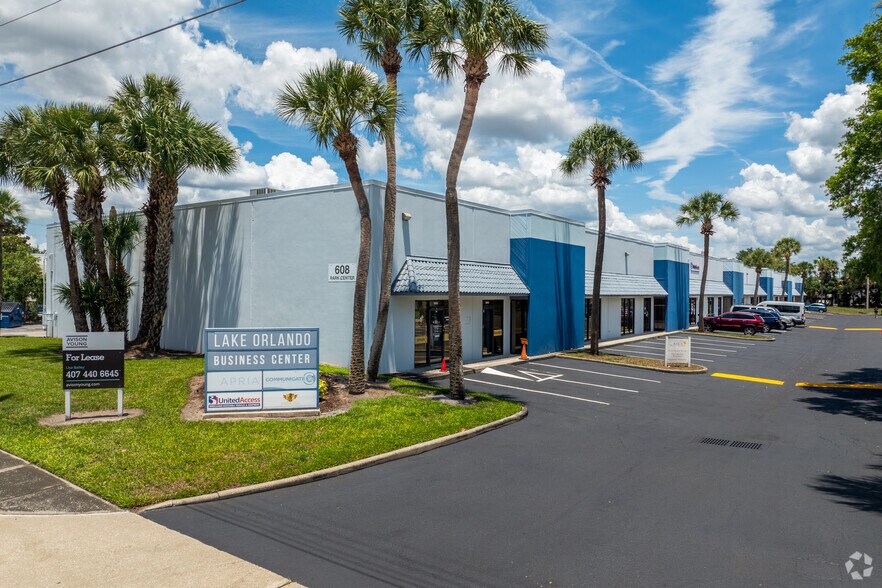 3443-3479 Parkway Center Ct, Orlando, FL à louer - Photo du bâtiment - Image 1 de 15