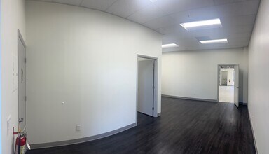 11320 Fortune Cir, Wellington, FL for lease Interior Photo- Image 2 of 6