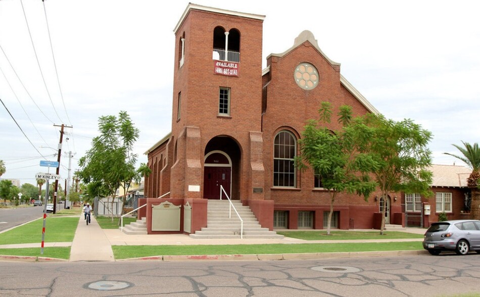 902 E McKinley St, Phoenix, AZ for lease - Primary Photo - Image 1 of 1