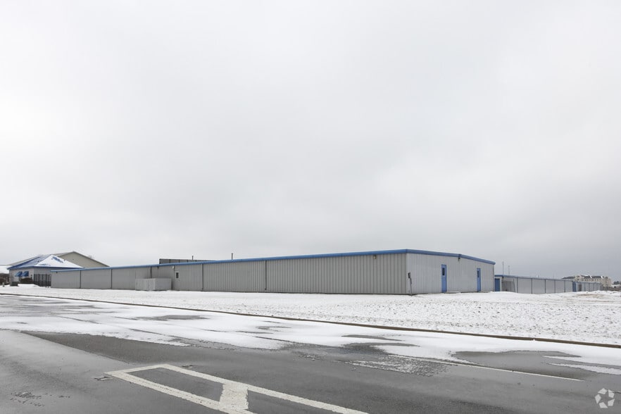 4300 Interstate Blvd, Loves Park, IL for sale - Building Photo - Image 3 of 4