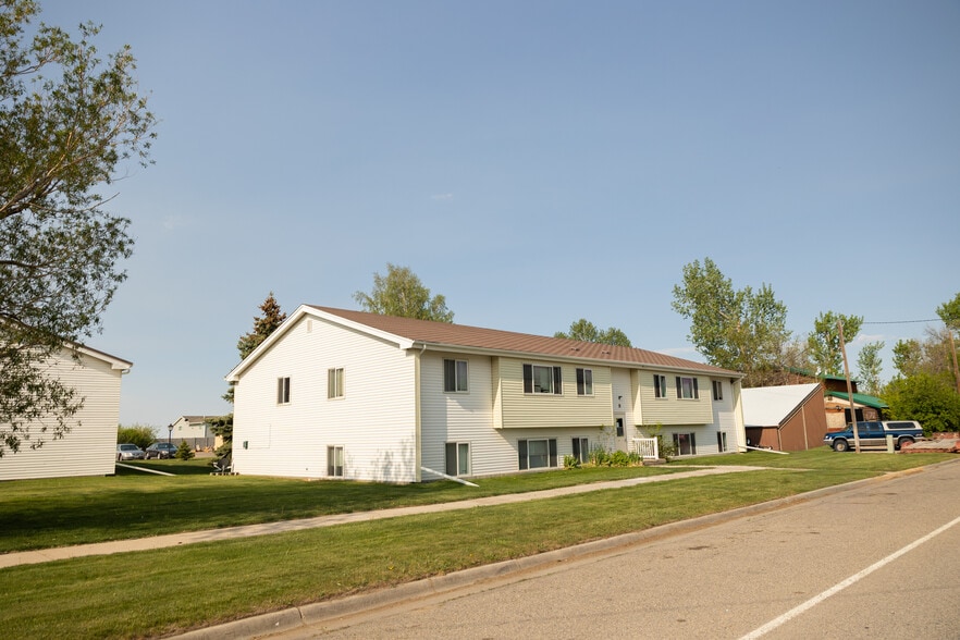 1000 4th Ave SW, Conrad, MT for sale - Building Photo - Image 2 of 27