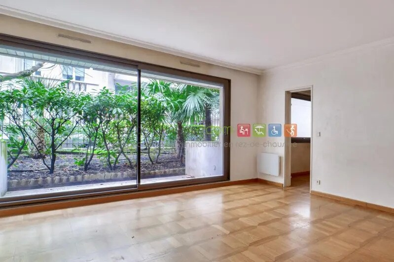 Office in Paris for sale - Building Photo - Image 2 of 22