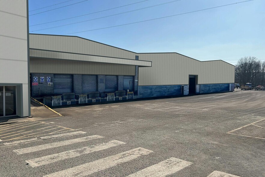 Armstrong Rd, Basingstoke à louer - Photo du bâtiment - Image 3 de 3