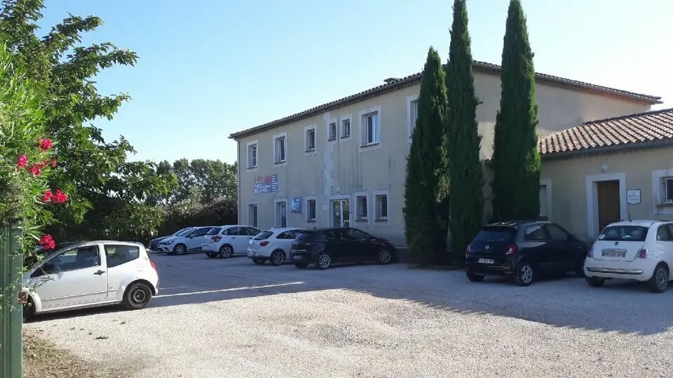 Office in Châteaurenard for lease Building Photo- Image 1 of 10