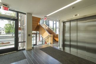 Plus de détails pour 822 Boylston St, Brookline, MA - Bureau à louer