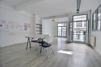 15 Rue Martel, Paris for sale Interior Photo- Image 2 of 6