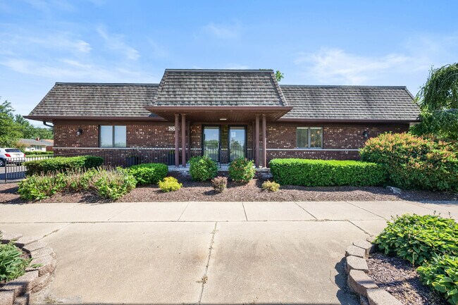 More details for 24825 Eureka Rd, Taylor, MI - Office for Sale