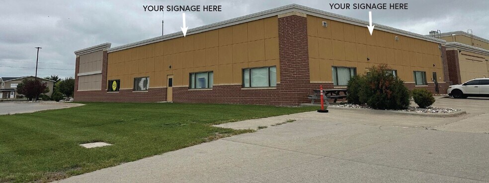 4674 40th Ave S, Fargo, ND à louer - Photo du bâtiment - Image 1 de 5