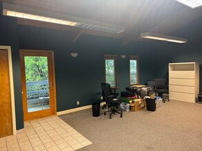 3701 Shoreline Dr, Orono, MN for lease Interior Photo- Image 2 of 4