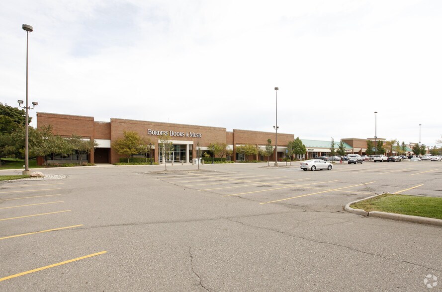 43075-43271 Crescent Blvd, Novi, MI à louer - Photo principale - Image 1 de 24