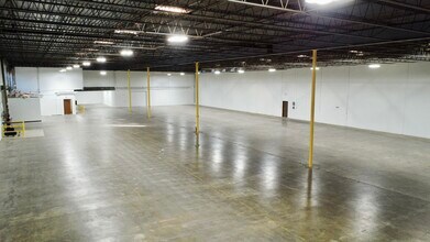 4408 Barnett Blvd, Arlington, TX à louer Photo intérieure- Image 2 de 5