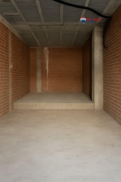 Retail in Badajoz for sale - Interior Photo - Image 3 of 4