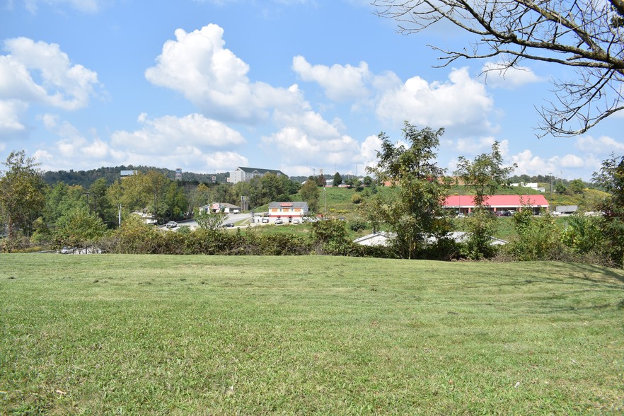 Sterling Dr, Clarksburg, WV à vendre - Photo du bâtiment - Image 1 de 1